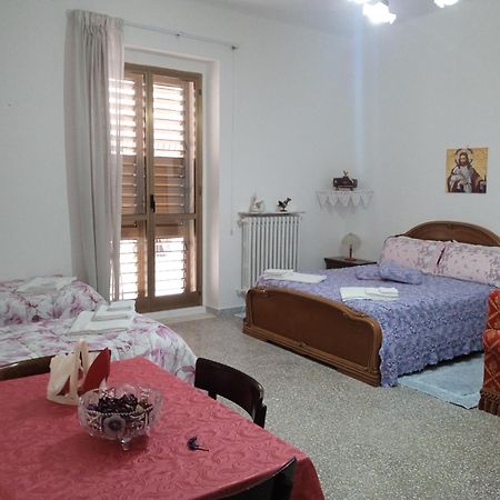 B&B La Casa Dell'Ospite 格拉维纳普利亚 外观 照片