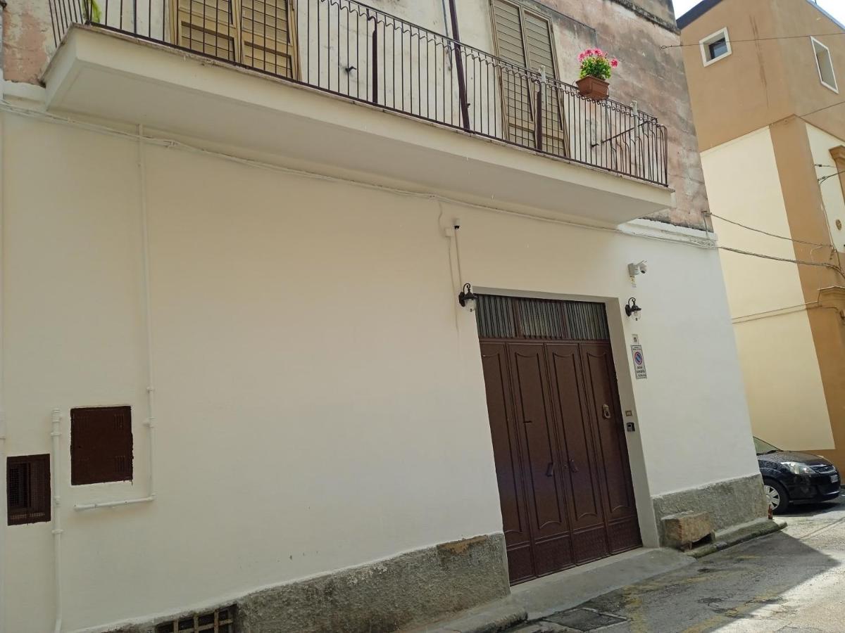 B&B La Casa Dell'Ospite 格拉维纳普利亚 外观 照片